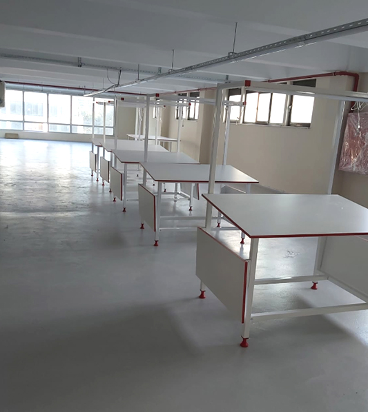 Üstten Işıklı Kanatlı Kalite Kontrol Masası